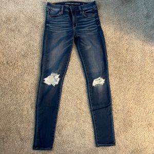 Distressed skinny jeans